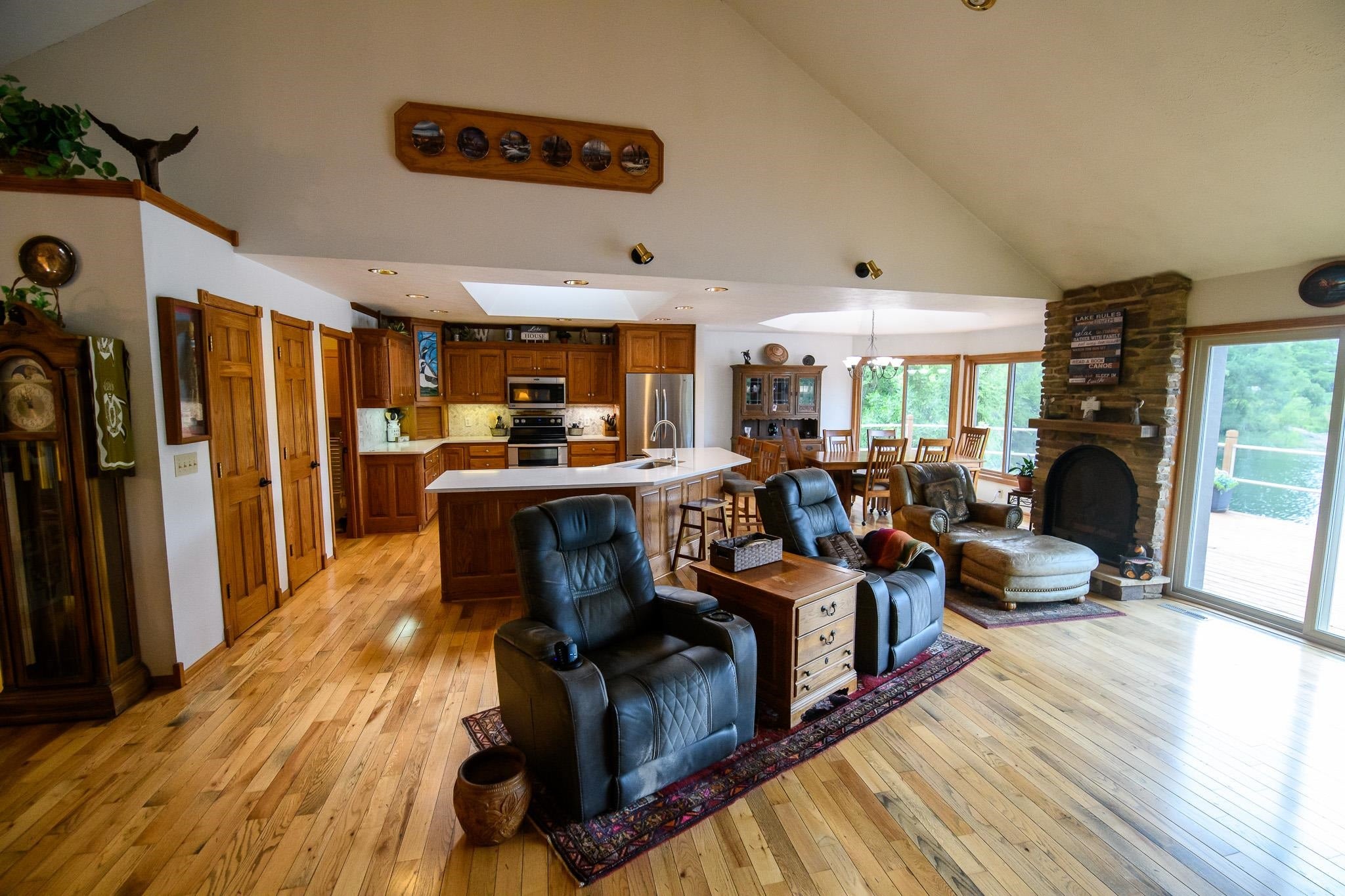 Meadow Grove, Nebraska, 68752, United States, 3 Bedrooms Bedrooms, ,4 BathroomsBathrooms,Residential,Active,1990640