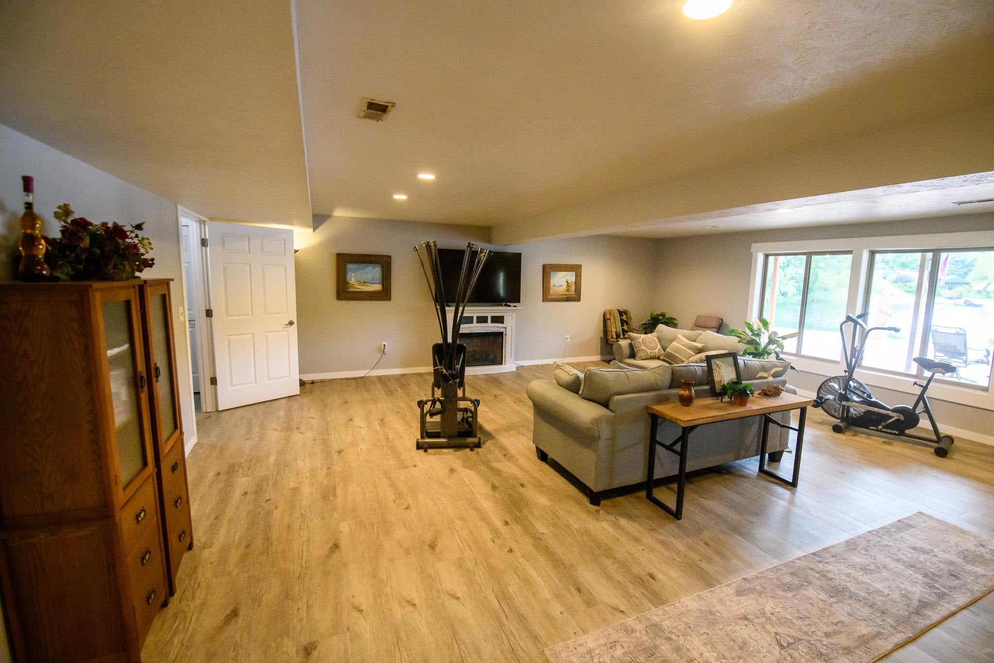 Meadow Grove, Nebraska, 68752, United States, 3 Bedrooms Bedrooms, ,4 BathroomsBathrooms,Residential,Active,1990640