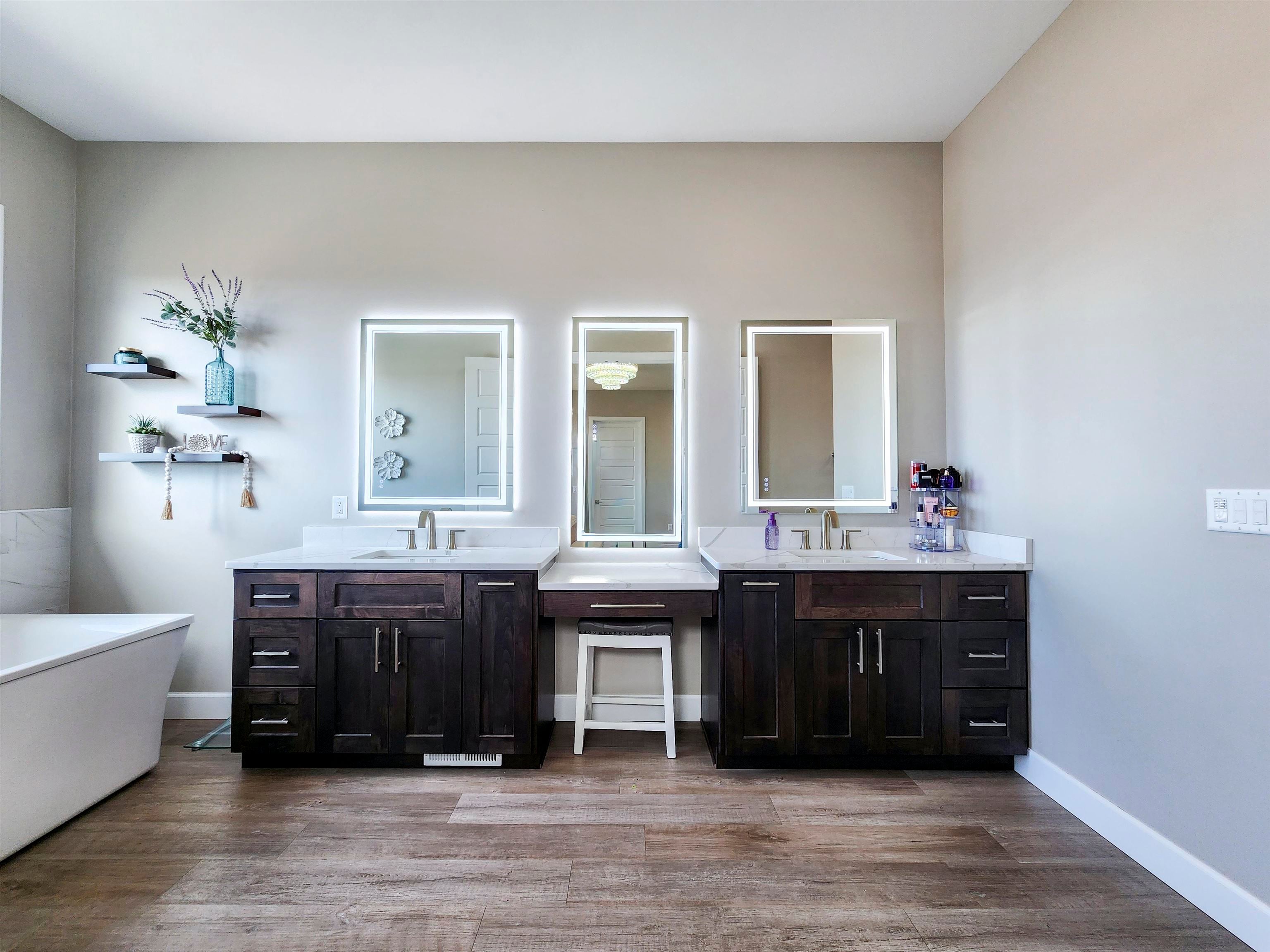 Norfolk, Nebraska, 68701, United States, 6 Bedrooms Bedrooms, ,6 BathroomsBathrooms,Residential,Active,2014968