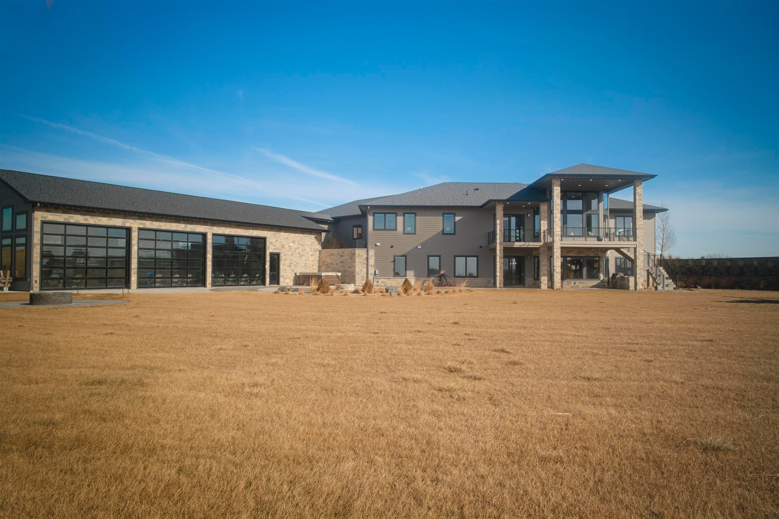Norfolk, Nebraska, 68701, United States, 6 Bedrooms Bedrooms, ,6 BathroomsBathrooms,Residential,Active,2014968