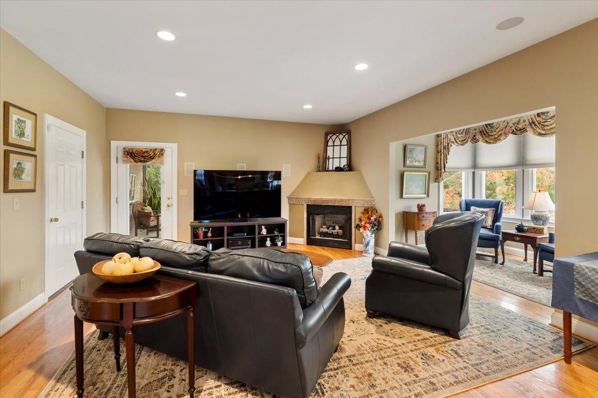 Blacksburg, Virginia, 24060, United States, 4 Bedrooms Bedrooms, ,4 BathroomsBathrooms,Residential,Active,1972134