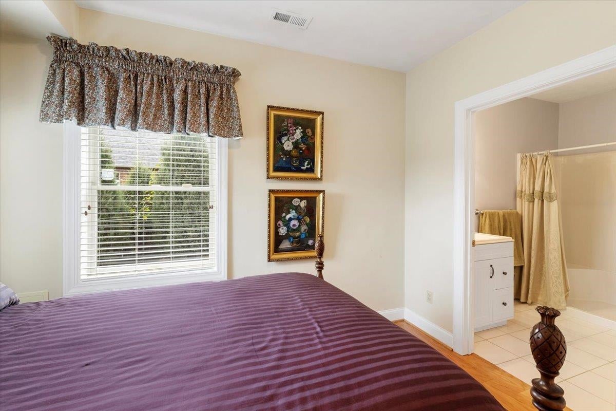 Blacksburg, Virginia, 24060, United States, 4 Bedrooms Bedrooms, ,4 BathroomsBathrooms,Residential,Active,1972134