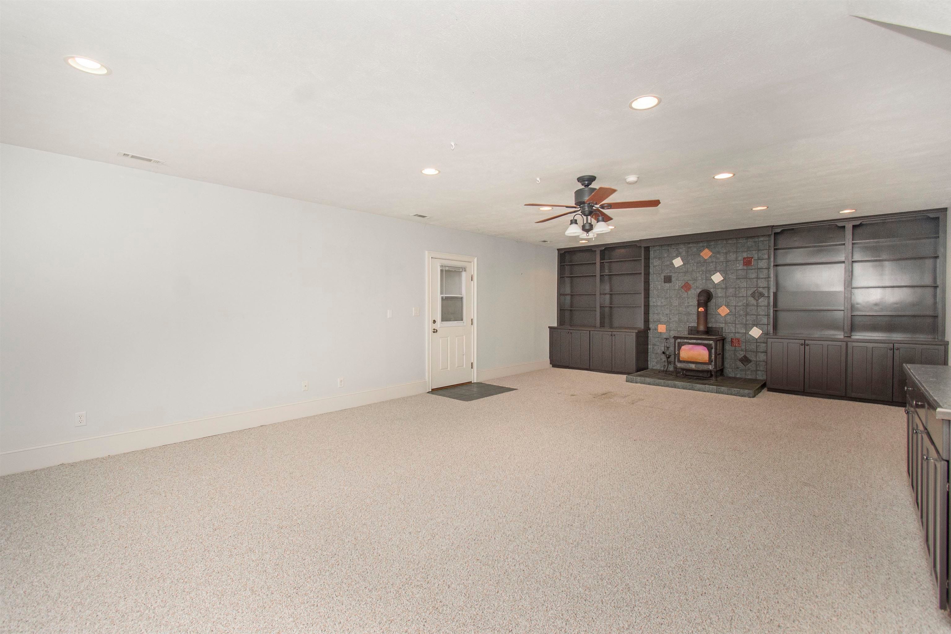 Catawba, Virginia, 24070, United States, 7 Bedrooms Bedrooms, ,6 BathroomsBathrooms,Residential,Active,1945210