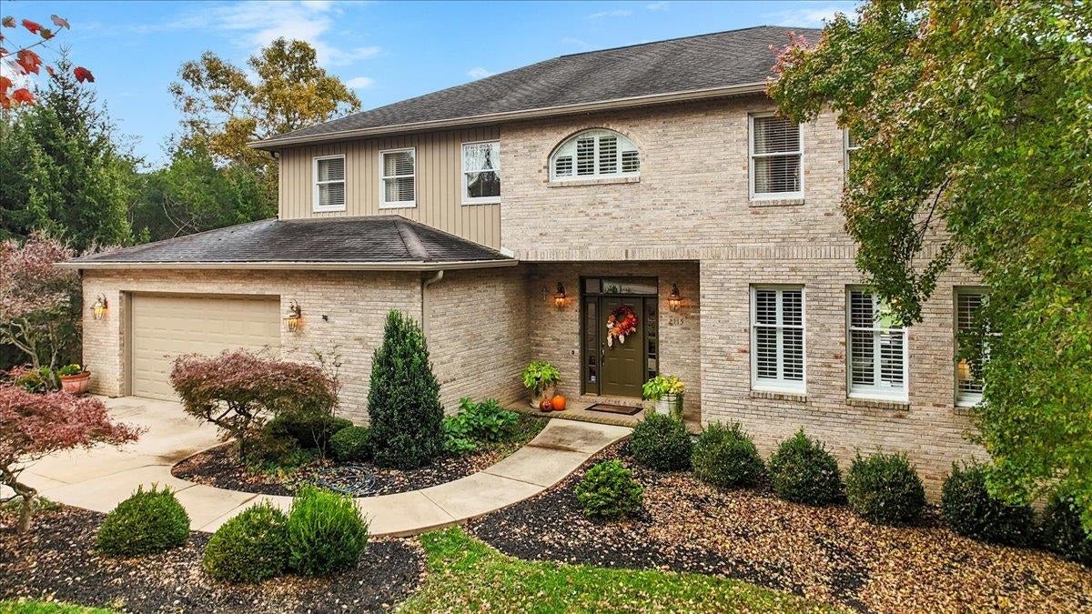 Blacksburg, Virginia, 24060, United States, 4 Bedrooms Bedrooms, ,4 BathroomsBathrooms,Residential,Active,1972134