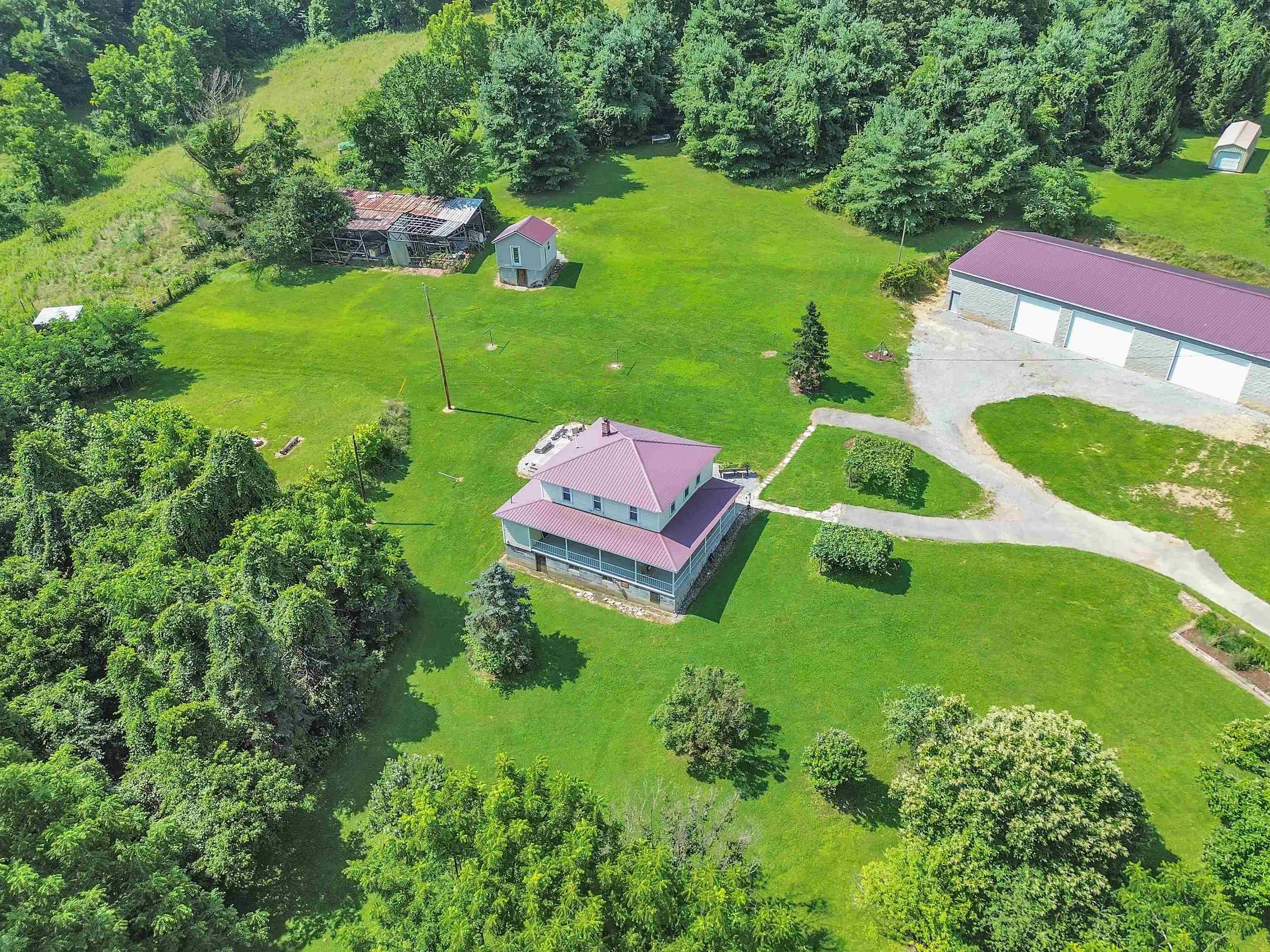 Narrows, Virginia, 24124, United States, 5 Bedrooms Bedrooms, ,2 BathroomsBathrooms,Residential,Active,1933877