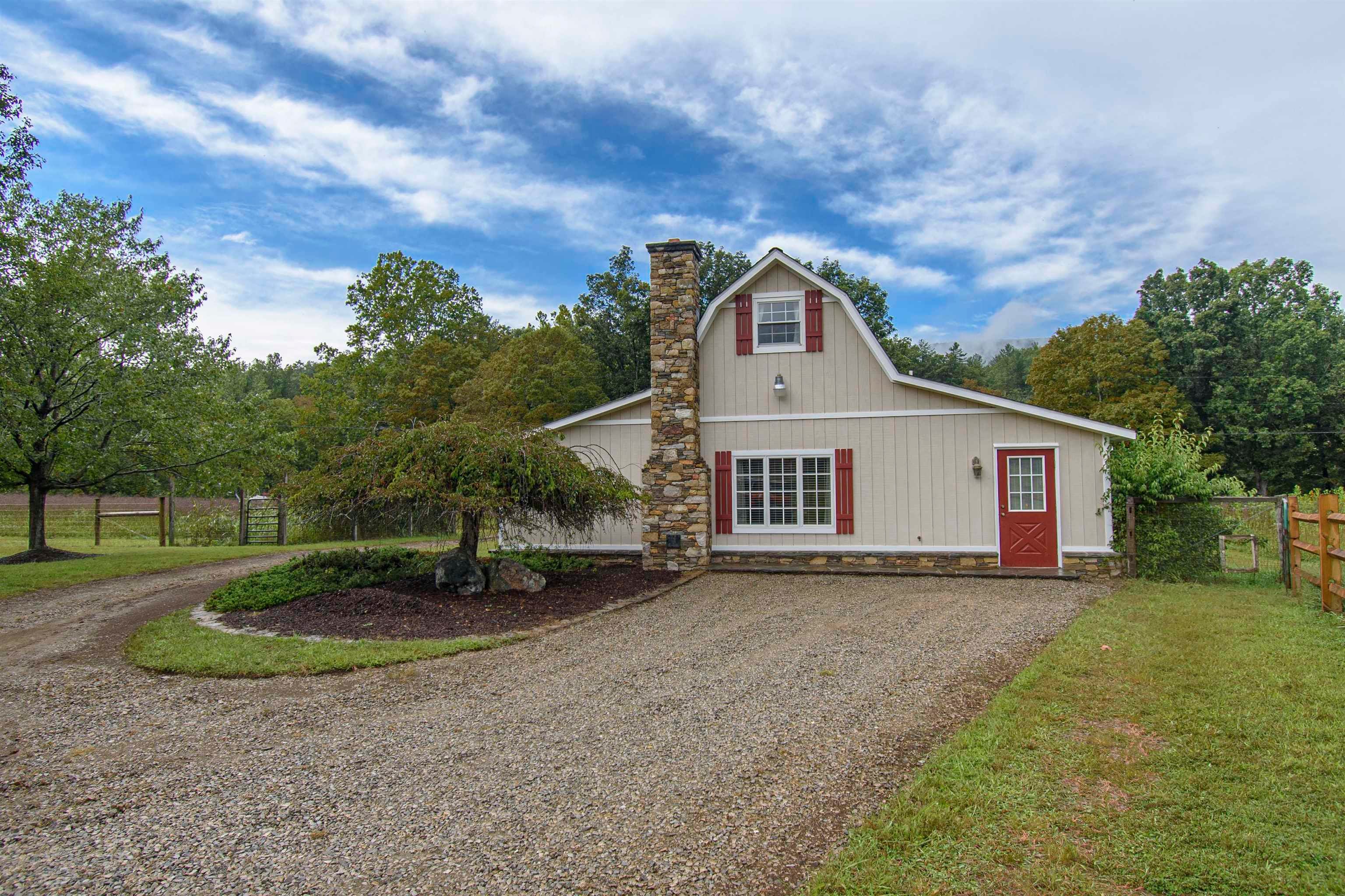 Catawba, Virginia, 24070, United States, 7 Bedrooms Bedrooms, ,6 BathroomsBathrooms,Residential,Active,1945210