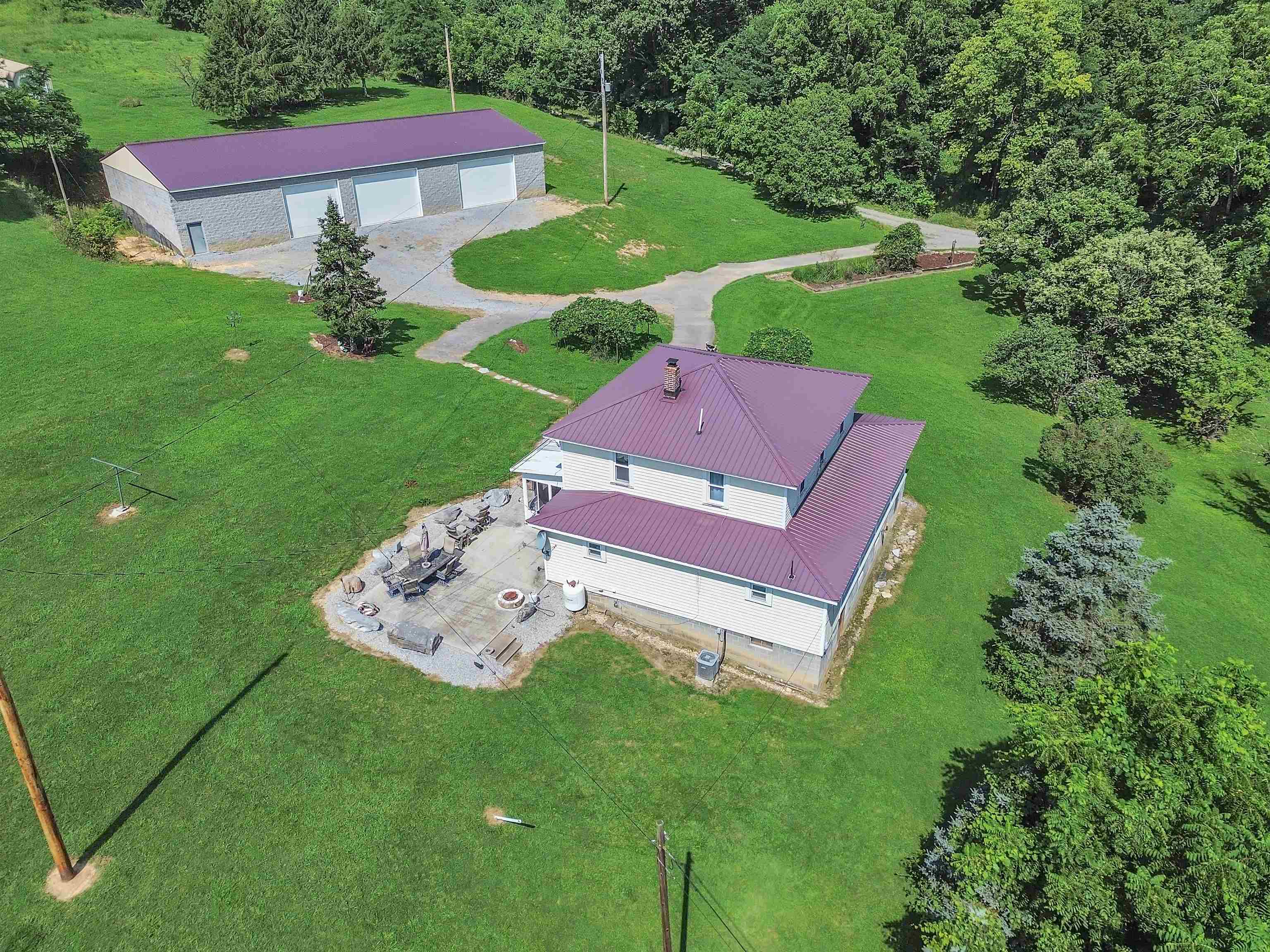 Narrows, Virginia, 24124, United States, 5 Bedrooms Bedrooms, ,2 BathroomsBathrooms,Residential,Active,1933877