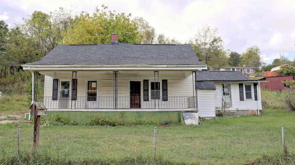 2001 ALUM SPRING RD, PULASKI, VA 24301, photo 2 of 31