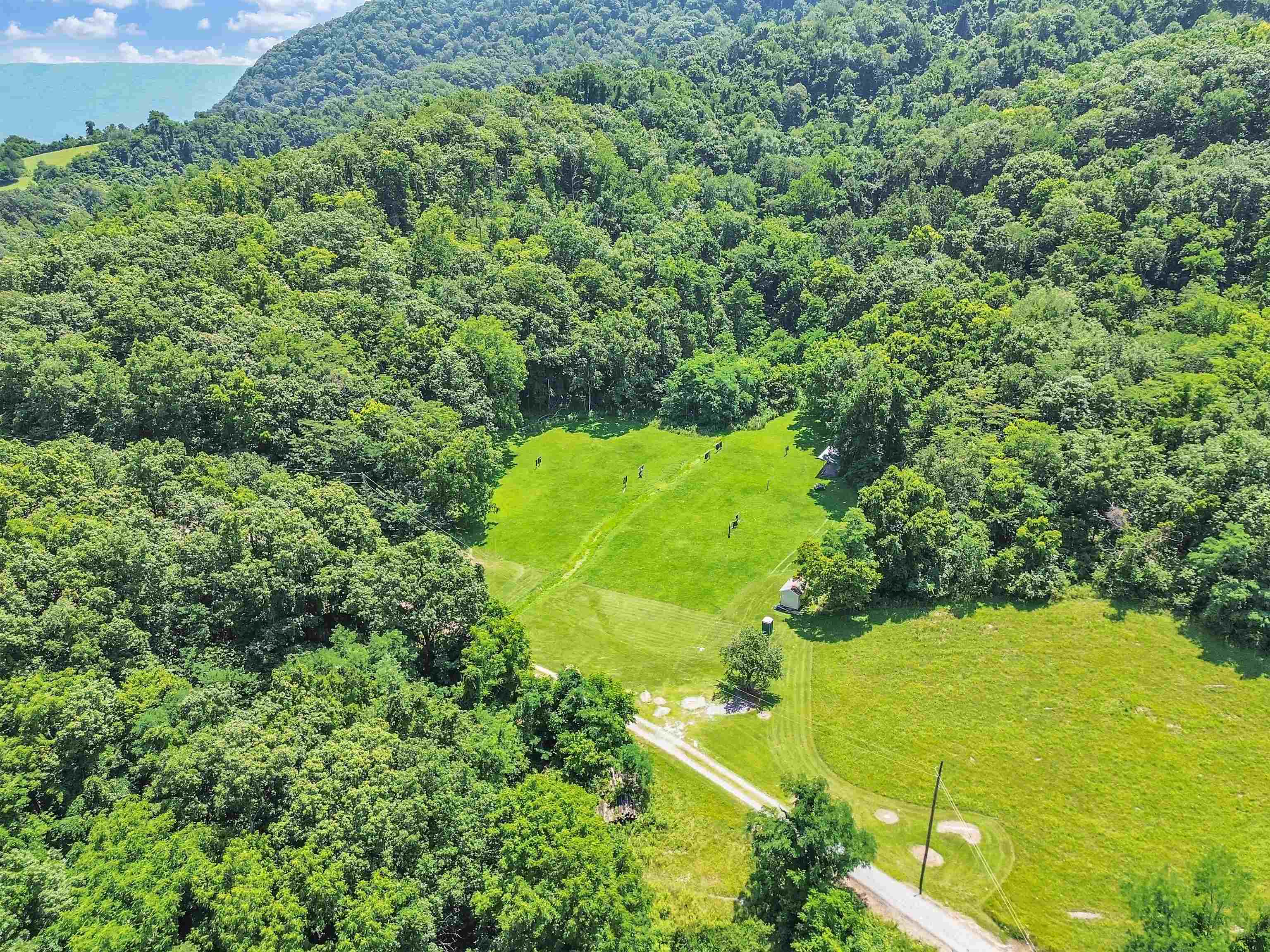 Narrows, Virginia, 24124, United States, 5 Bedrooms Bedrooms, ,2 BathroomsBathrooms,Residential,Active,1933877