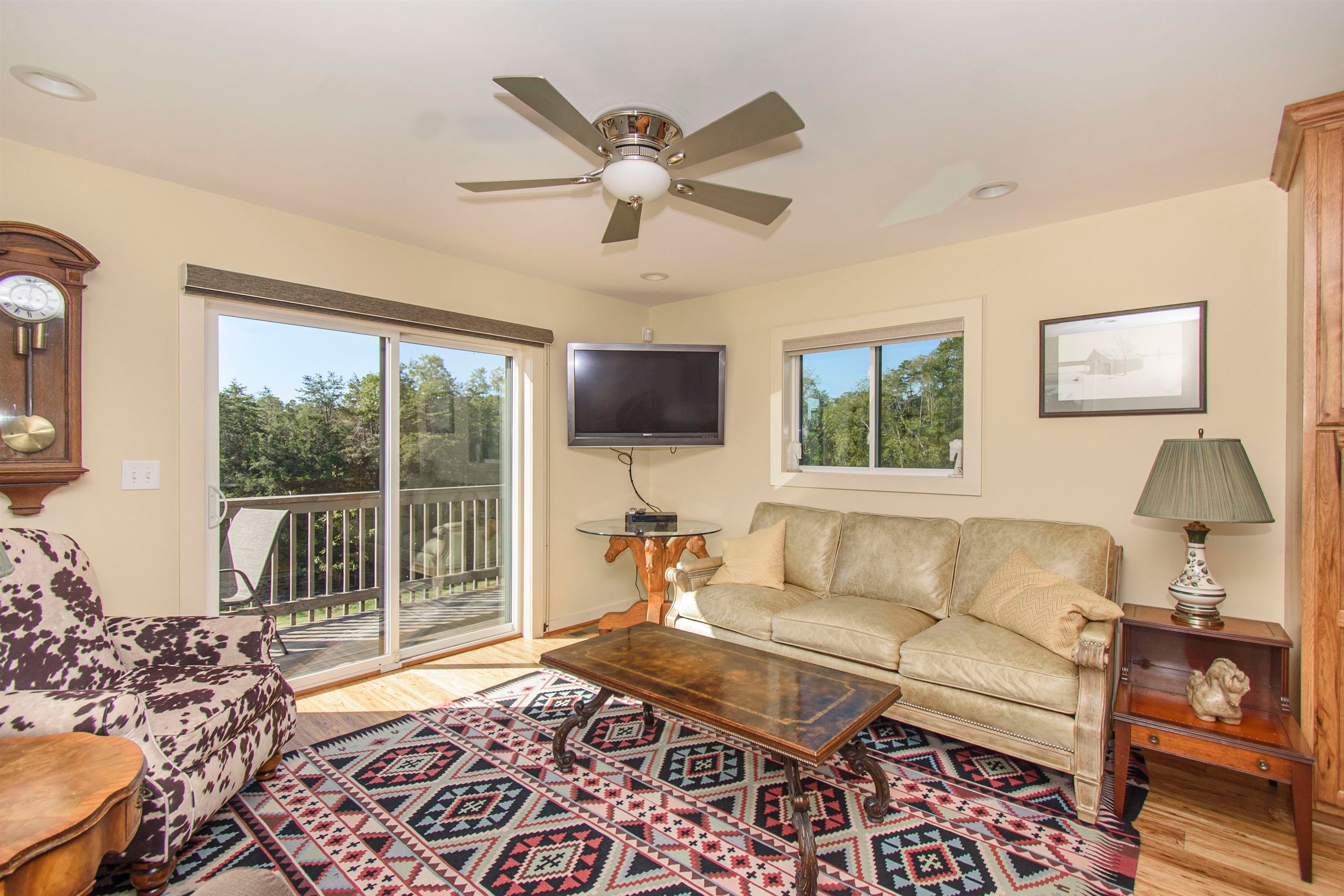 Catawba, Virginia, 24070, United States, 3 Bedrooms Bedrooms, ,3 BathroomsBathrooms,Residential,Active,1954410