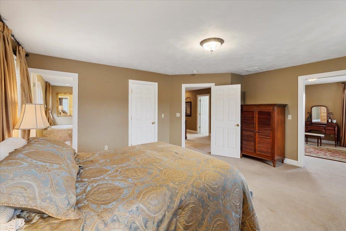 Blacksburg, Virginia, 24060, United States, 4 Bedrooms Bedrooms, ,4 BathroomsBathrooms,Residential,Active,1972134