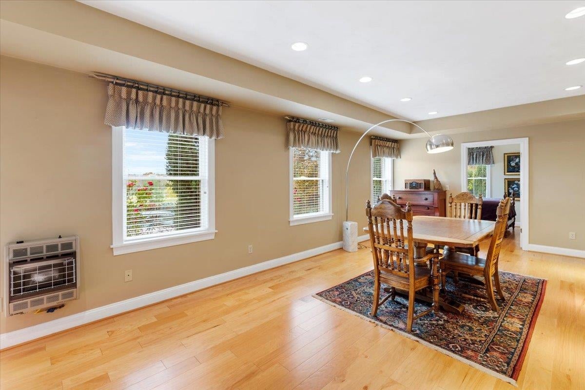 Blacksburg, Virginia, 24060, United States, 4 Bedrooms Bedrooms, ,4 BathroomsBathrooms,Residential,Active,1972134