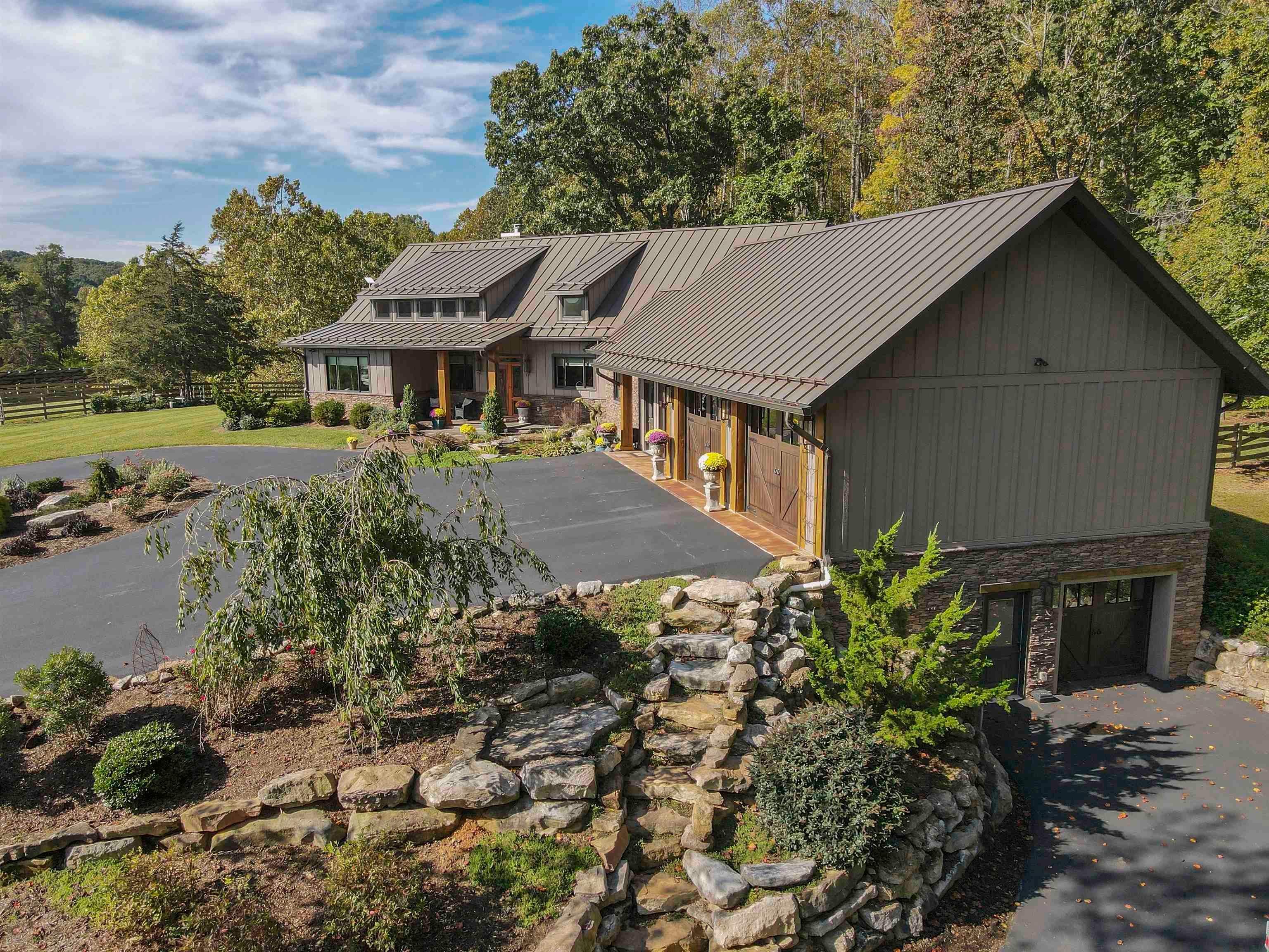 Catawba, Virginia, 24070, United States, 3 Bedrooms Bedrooms, ,3 BathroomsBathrooms,Residential,Active,1954410