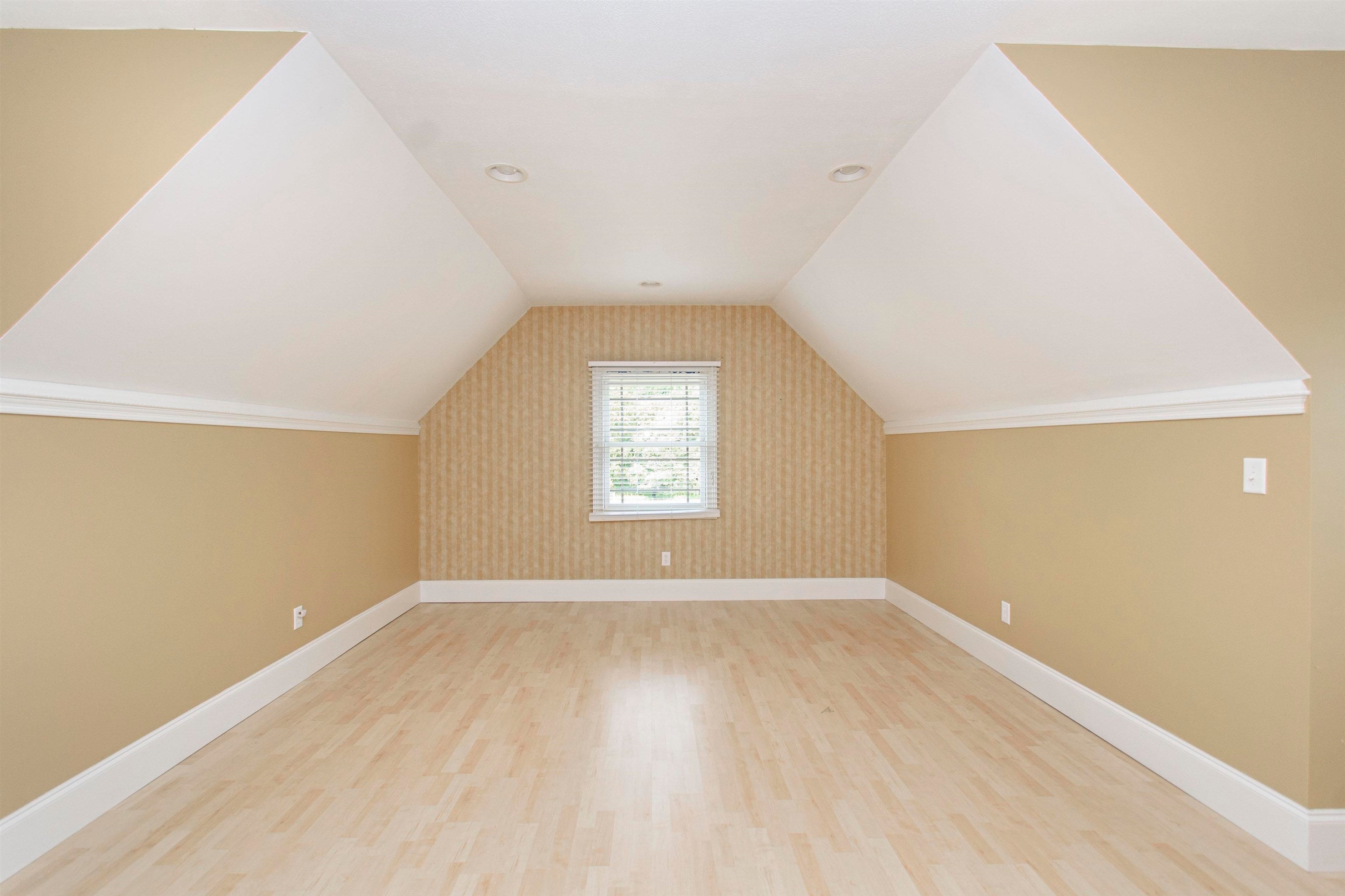 Catawba, Virginia, 24070, United States, 7 Bedrooms Bedrooms, ,6 BathroomsBathrooms,Residential,Active,1945210