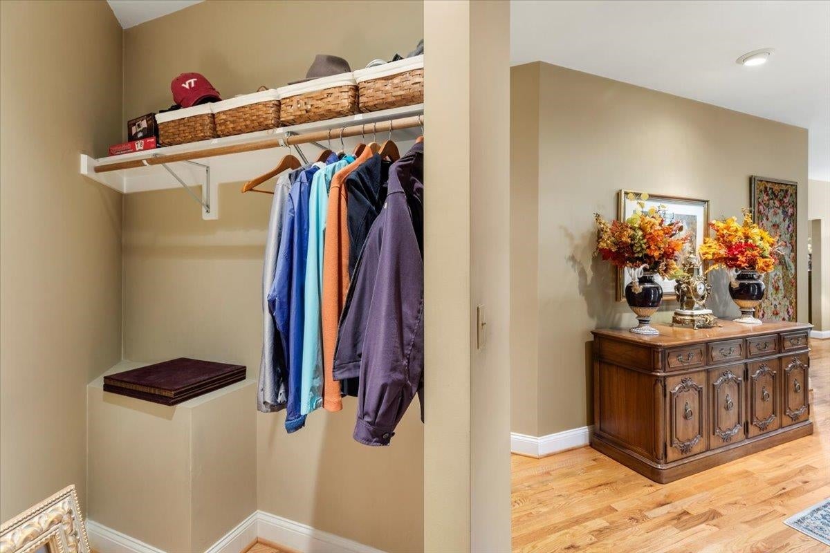 Blacksburg, Virginia, 24060, United States, 4 Bedrooms Bedrooms, ,4 BathroomsBathrooms,Residential,Active,1972134