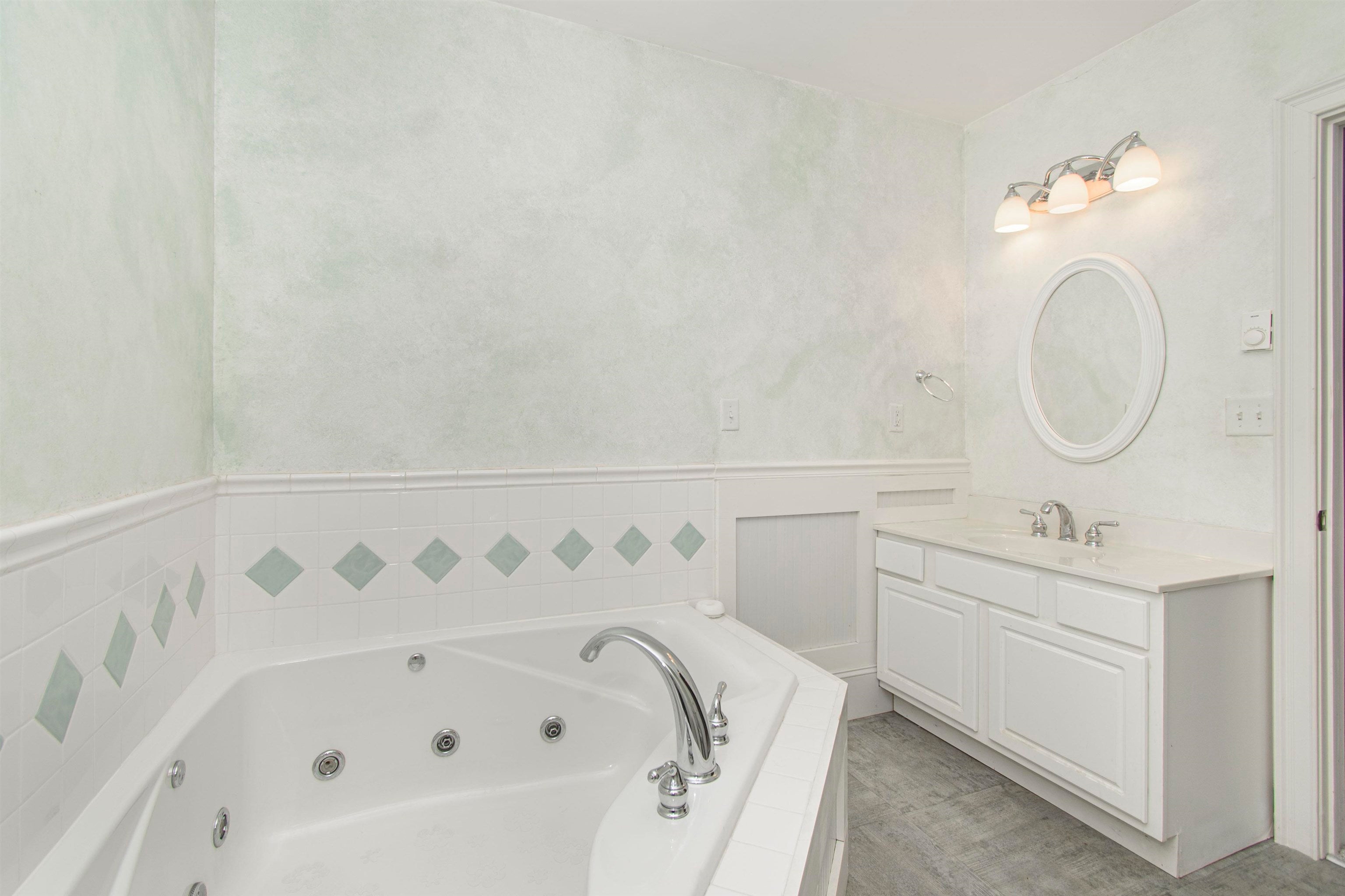 Catawba, Virginia, 24070, United States, 7 Bedrooms Bedrooms, ,6 BathroomsBathrooms,Residential,Active,1945210