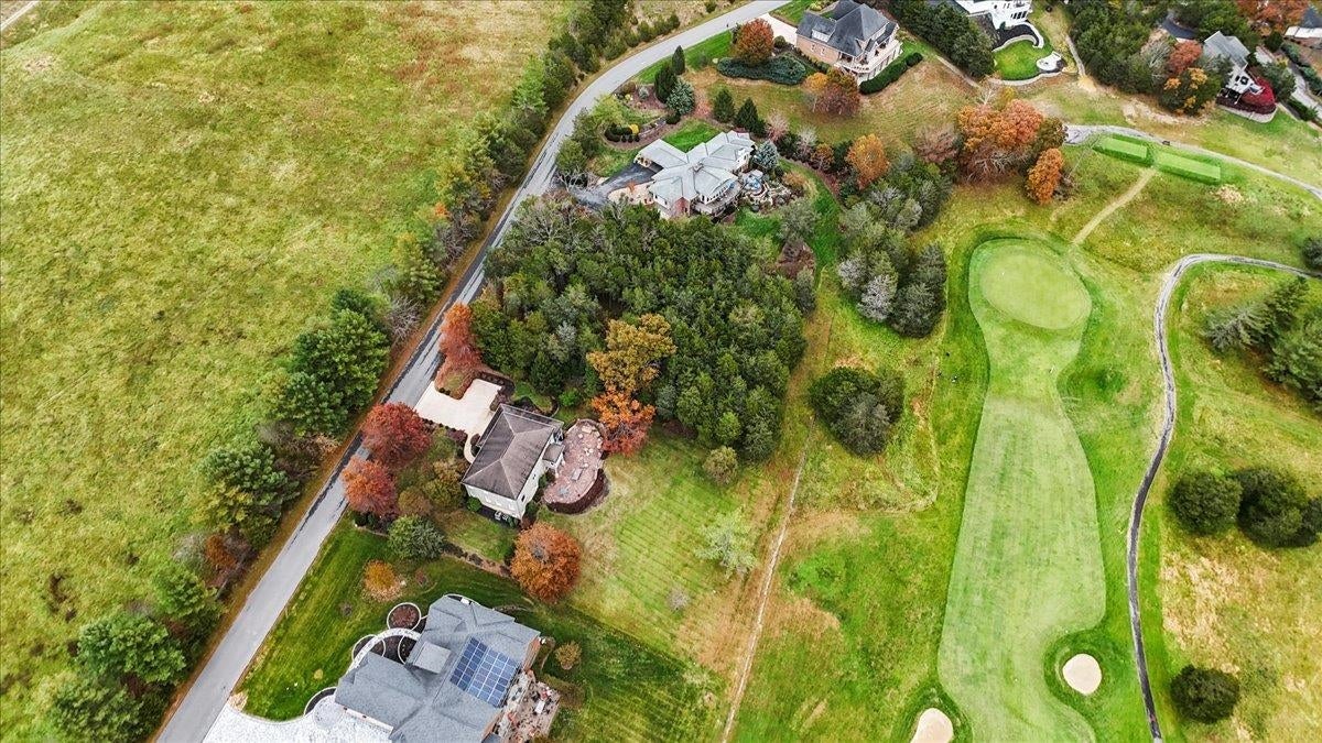 Blacksburg, Virginia, 24060, United States, 4 Bedrooms Bedrooms, ,4 BathroomsBathrooms,Residential,Active,1972134