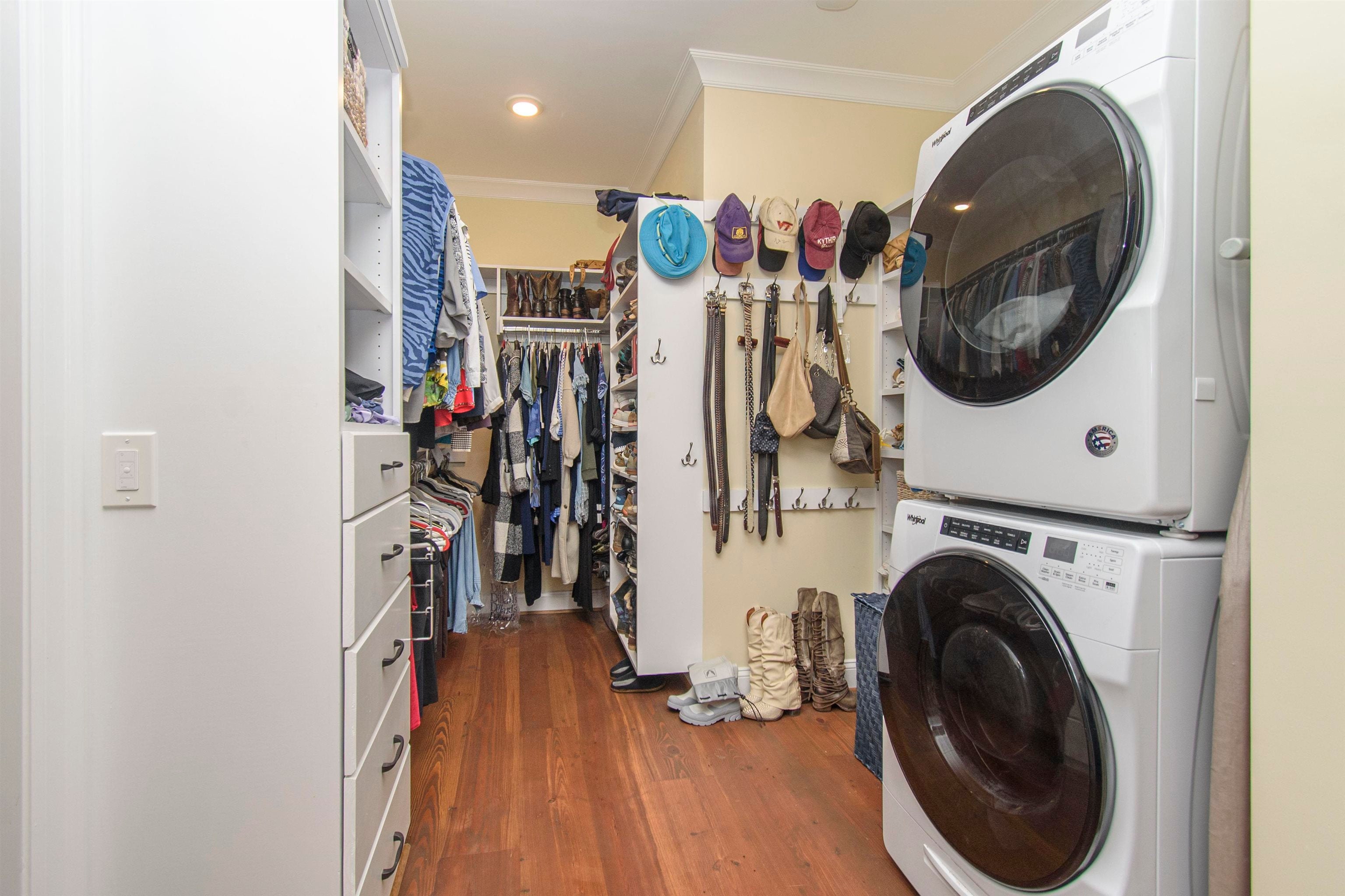 Catawba, Virginia, 24070, United States, 3 Bedrooms Bedrooms, ,3 BathroomsBathrooms,Residential,Active,1954410