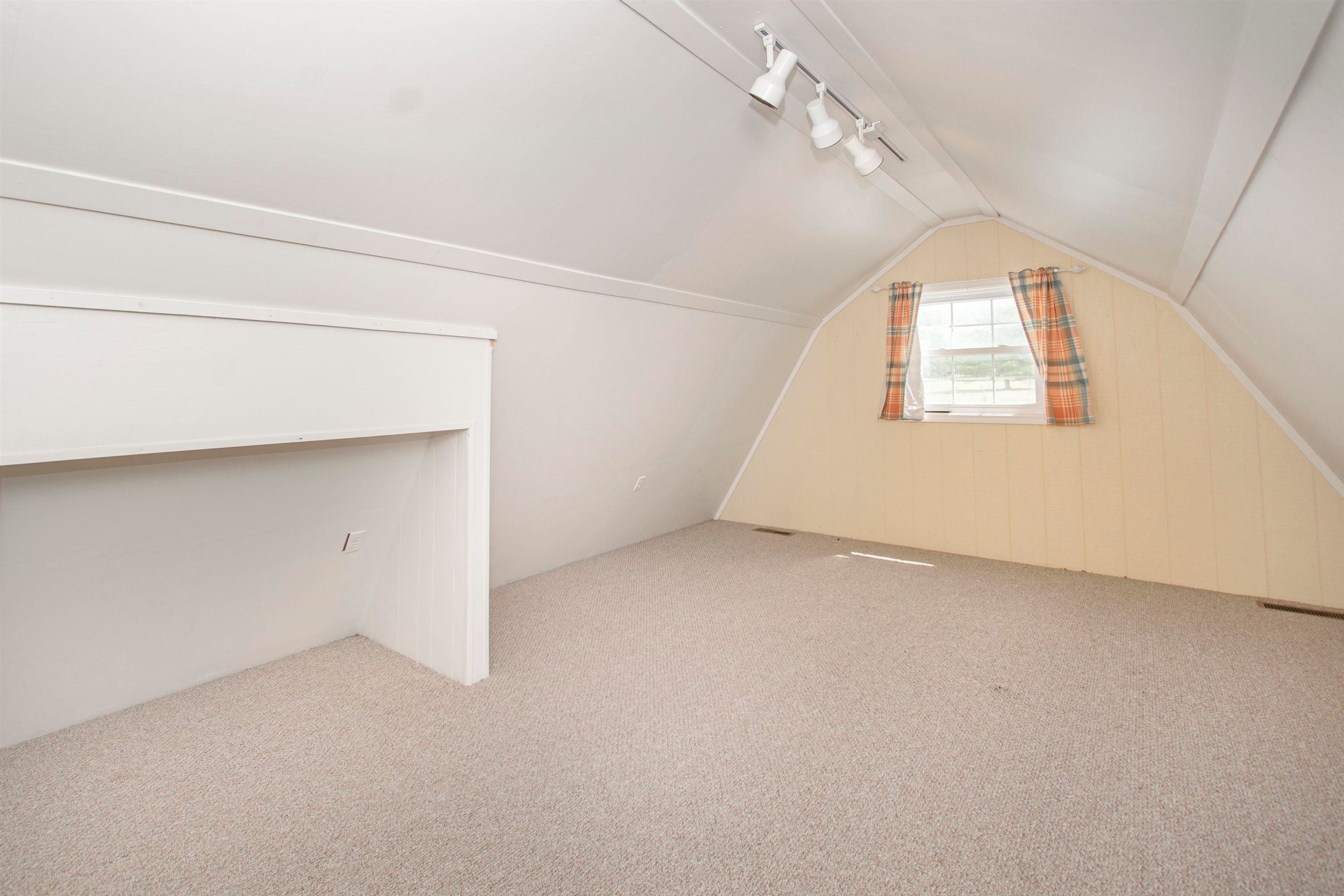 Catawba, Virginia, 24070, United States, 7 Bedrooms Bedrooms, ,6 BathroomsBathrooms,Residential,Active,1945210