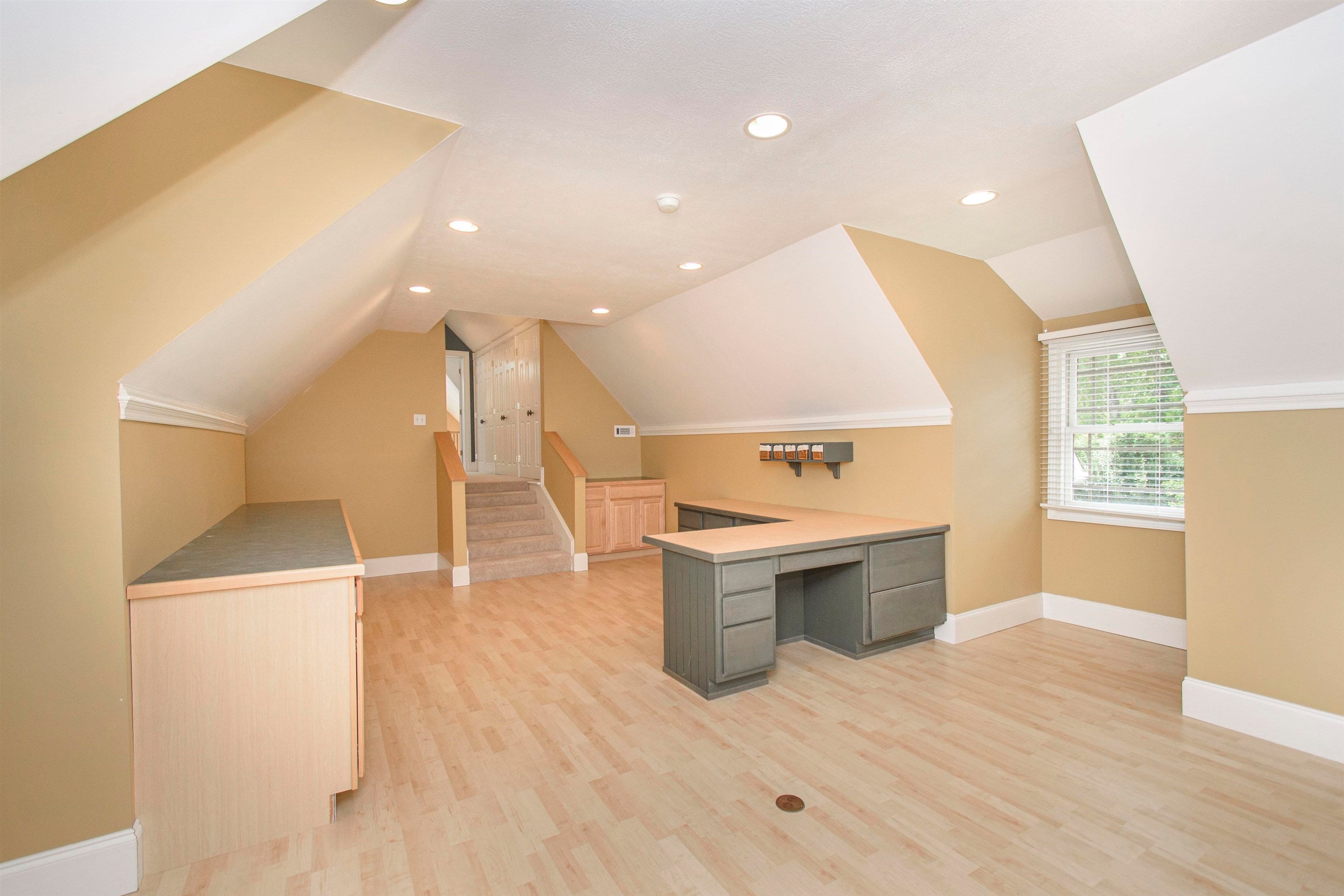 Catawba, Virginia, 24070, United States, 7 Bedrooms Bedrooms, ,6 BathroomsBathrooms,Residential,Active,1945210