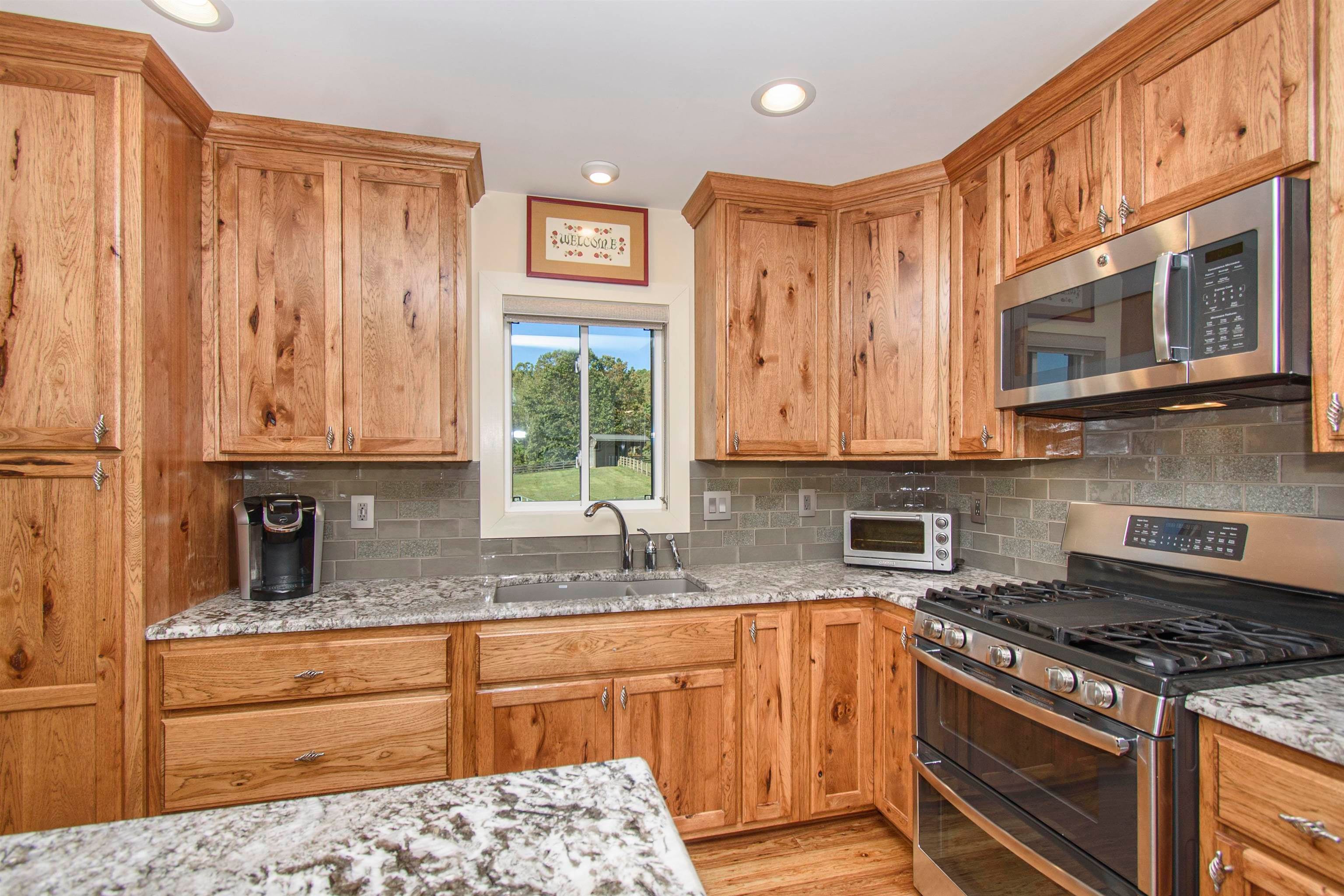 Catawba, Virginia, 24070, United States, 3 Bedrooms Bedrooms, ,3 BathroomsBathrooms,Residential,Active,1954410