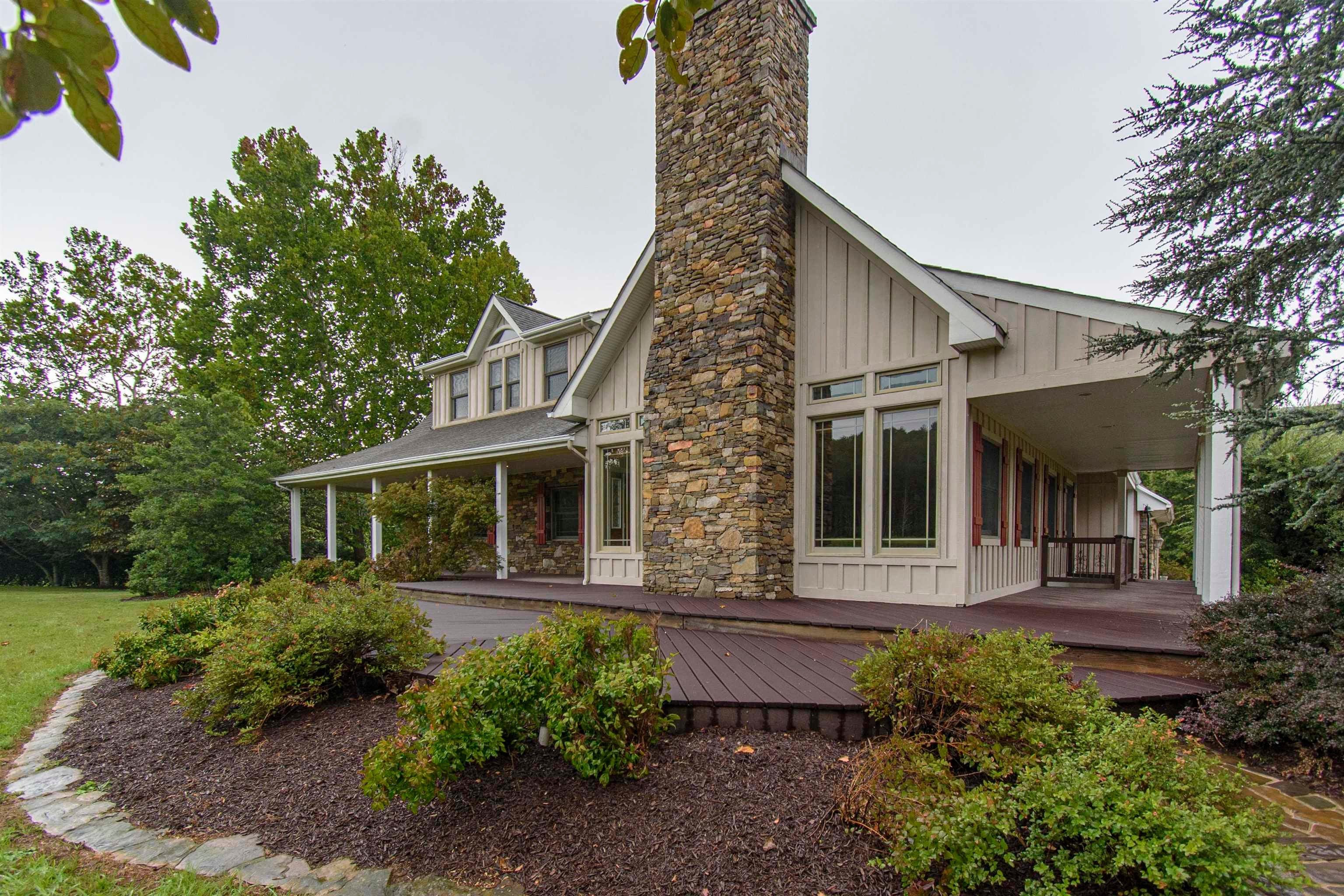 Catawba, Virginia, 24070, United States, 7 Bedrooms Bedrooms, ,6 BathroomsBathrooms,Residential,Active,1945210