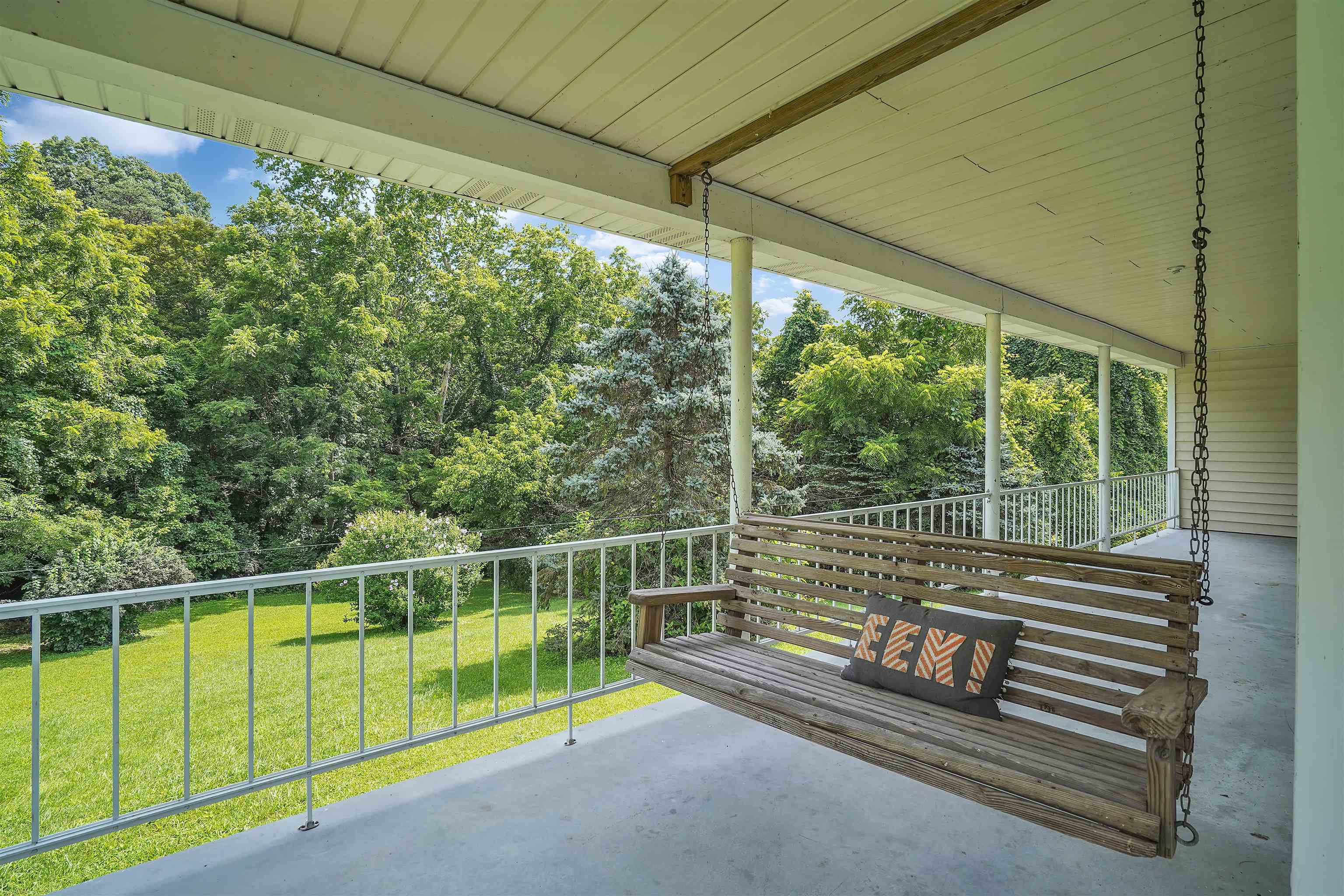 Narrows, Virginia, 24124, United States, 5 Bedrooms Bedrooms, ,2 BathroomsBathrooms,Residential,Active,1933877