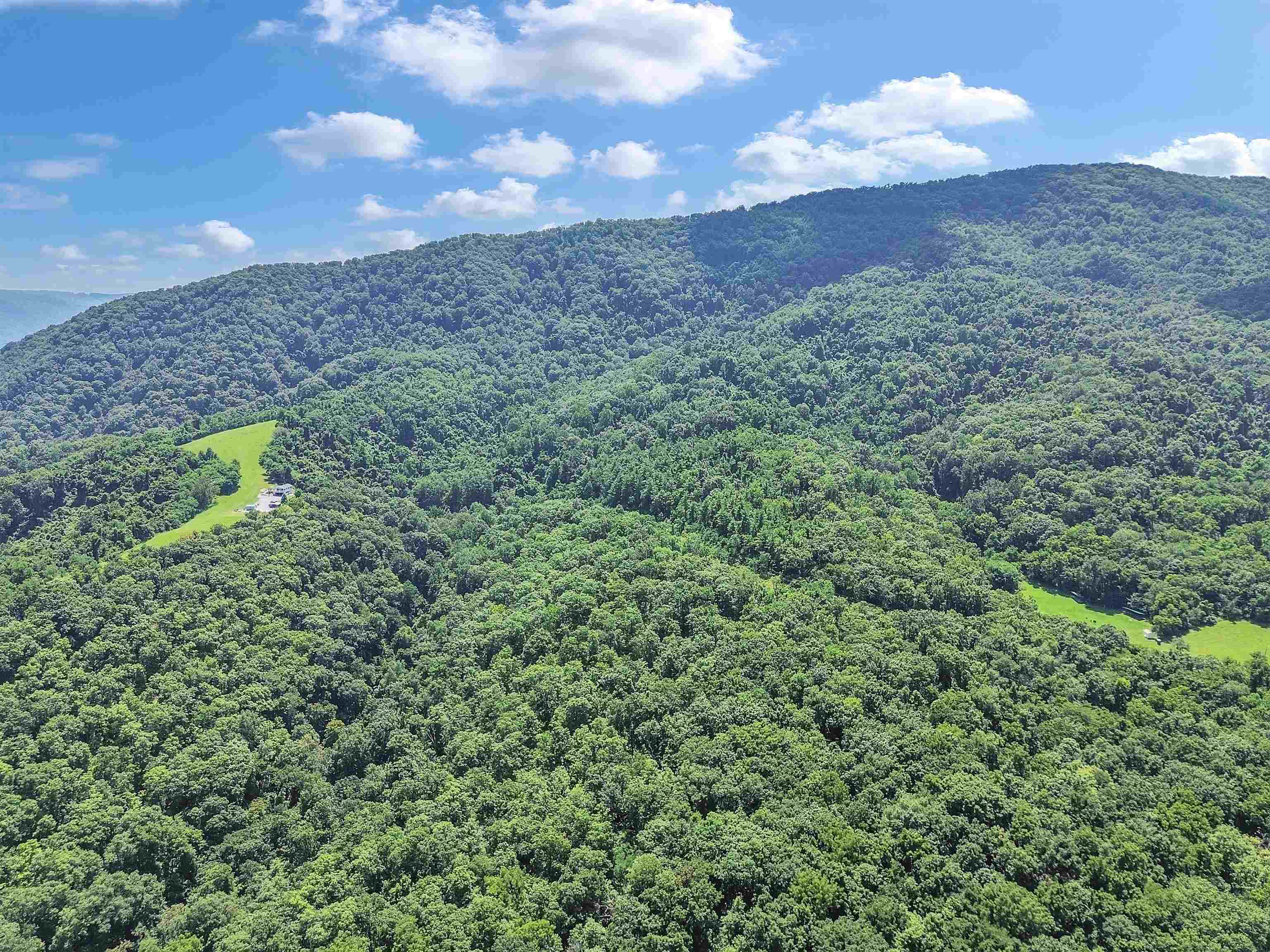 Narrows, Virginia, 24124, United States, 5 Bedrooms Bedrooms, ,2 BathroomsBathrooms,Residential,Active,1933877