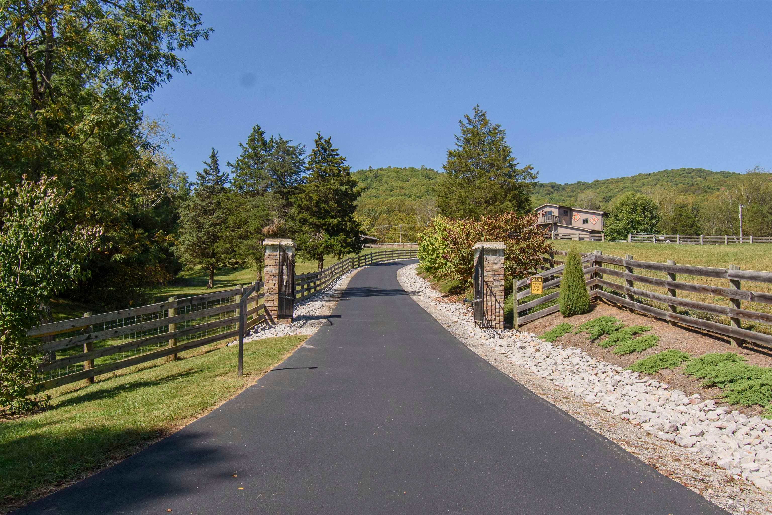 Catawba, Virginia, 24070, United States, 3 Bedrooms Bedrooms, ,3 BathroomsBathrooms,Residential,Active,1954410