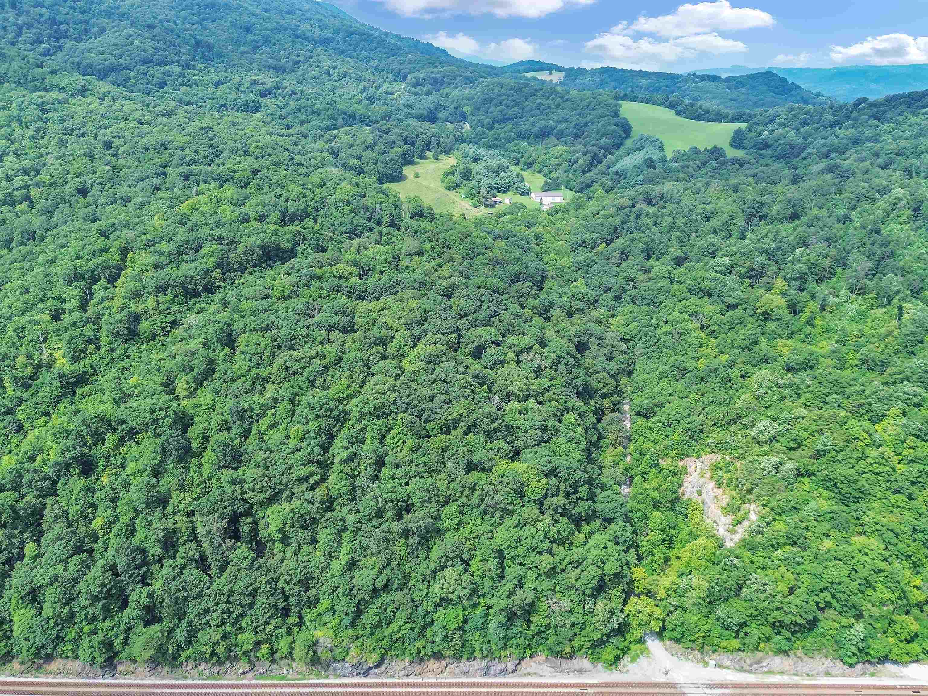 Narrows, Virginia, 24124, United States, 5 Bedrooms Bedrooms, ,2 BathroomsBathrooms,Residential,Active,1933877