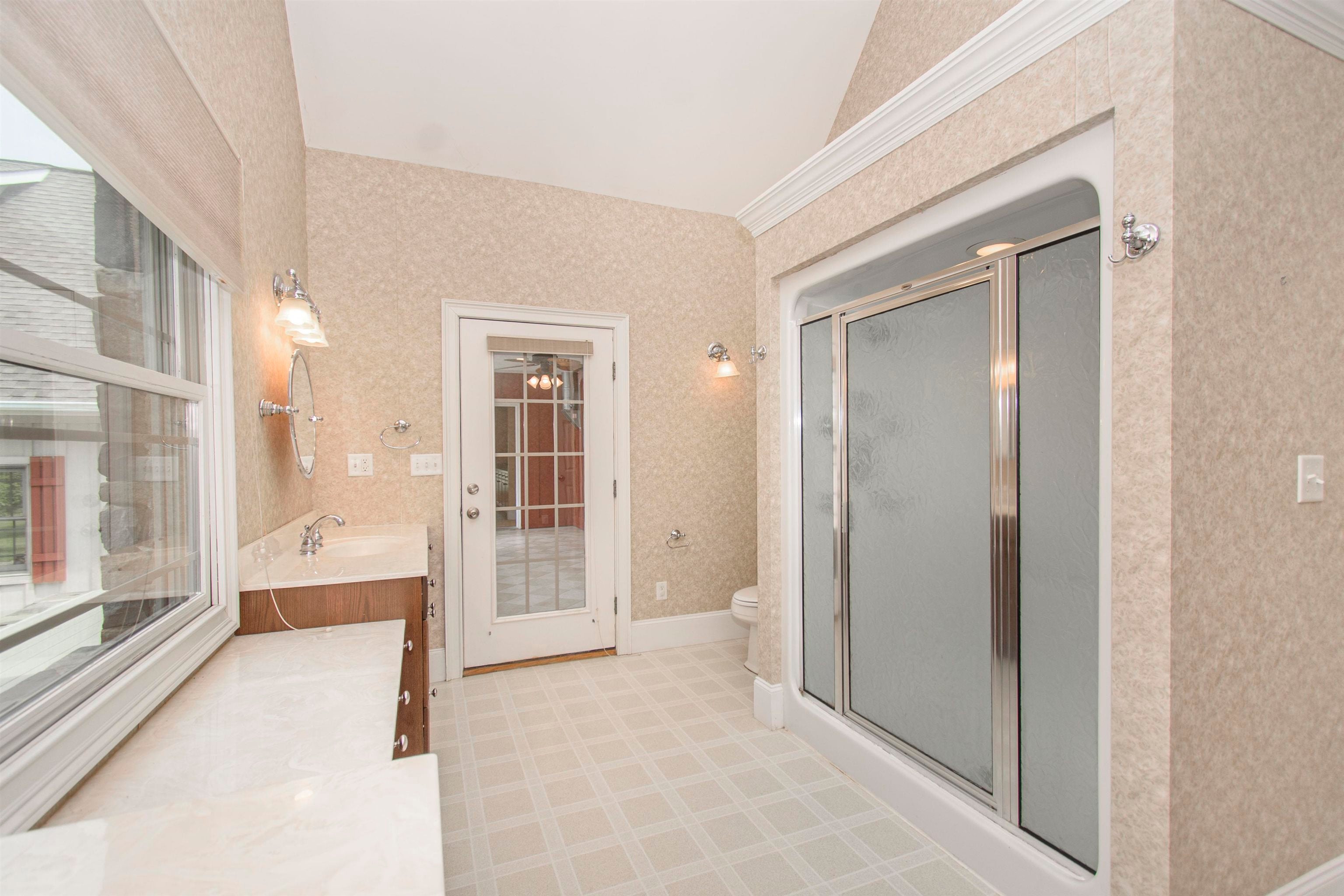 Catawba, Virginia, 24070, United States, 7 Bedrooms Bedrooms, ,6 BathroomsBathrooms,Residential,Active,1945210