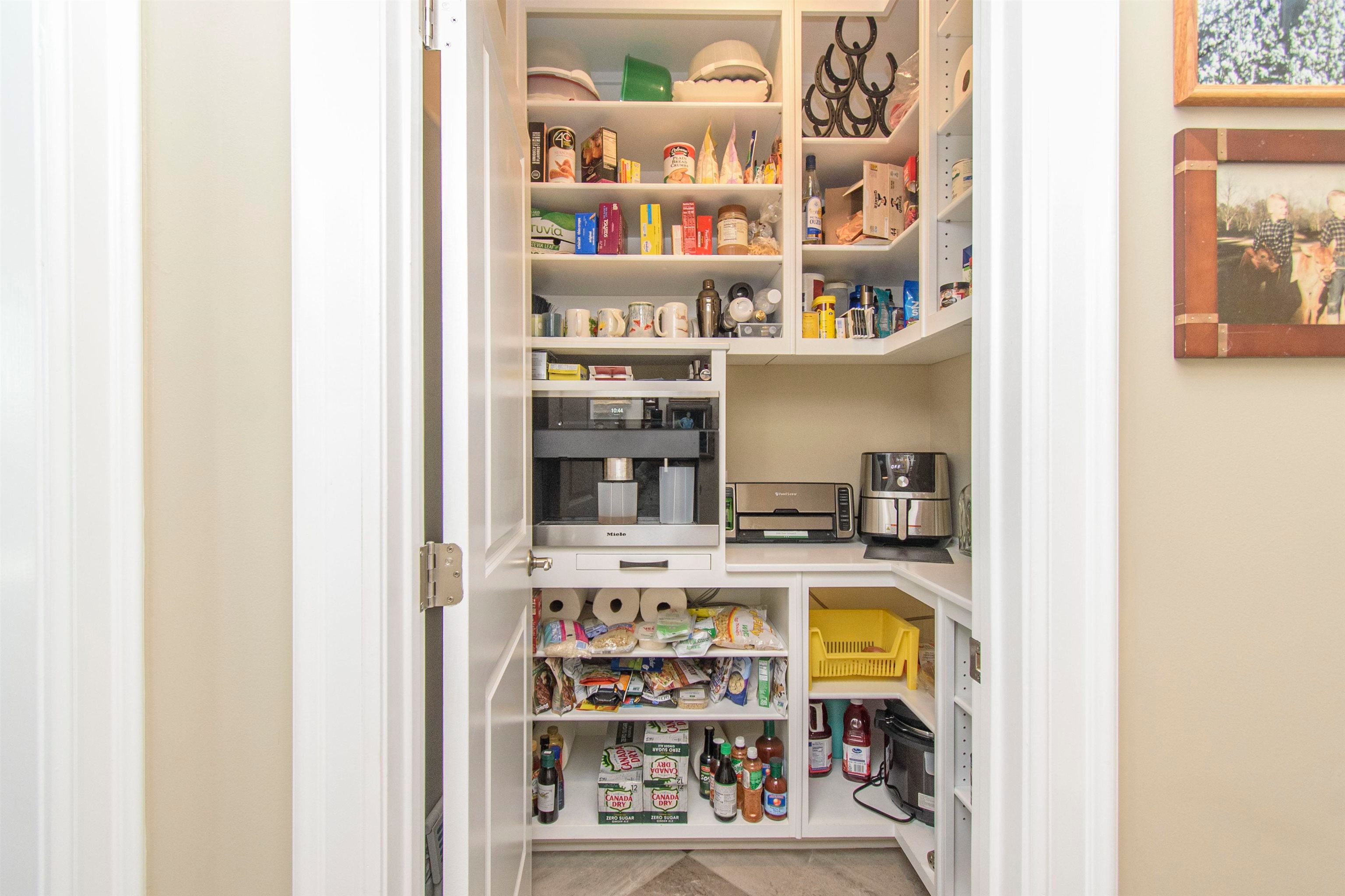 Catawba, Virginia, 24070, United States, 3 Bedrooms Bedrooms, ,3 BathroomsBathrooms,Residential,Active,1954410