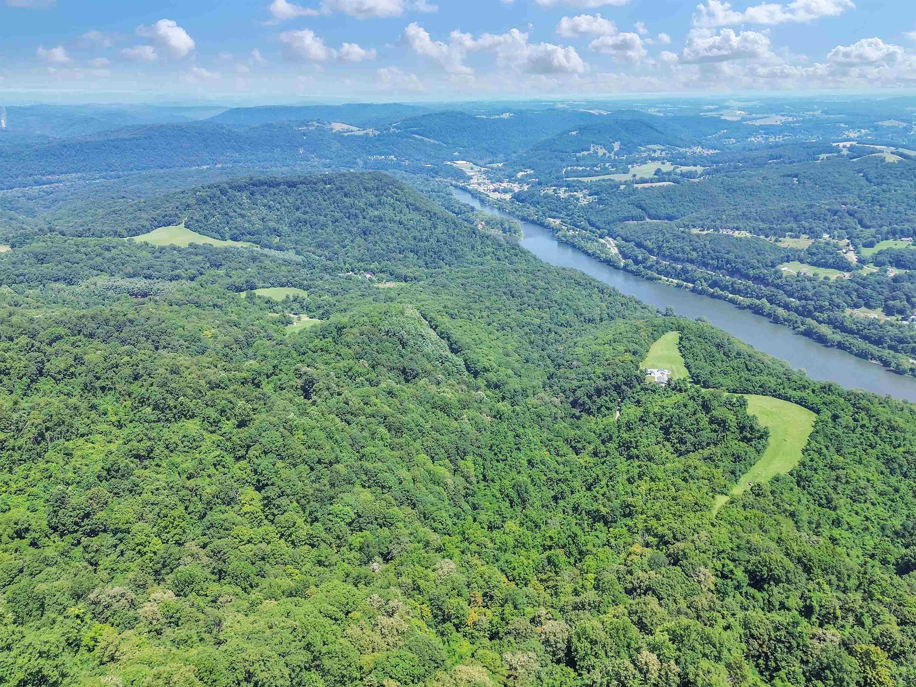 Narrows, Virginia, 24124, United States, 5 Bedrooms Bedrooms, ,2 BathroomsBathrooms,Residential,Active,1933877