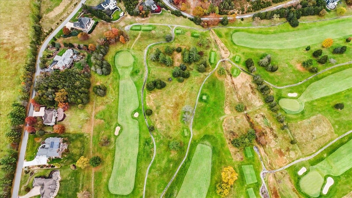 Blacksburg, Virginia, 24060, United States, 4 Bedrooms Bedrooms, ,4 BathroomsBathrooms,Residential,Active,1972134