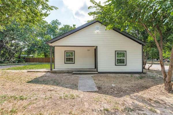 831 LAWRENCE ST, GAINESVILLE, TX 76240 - Image 1