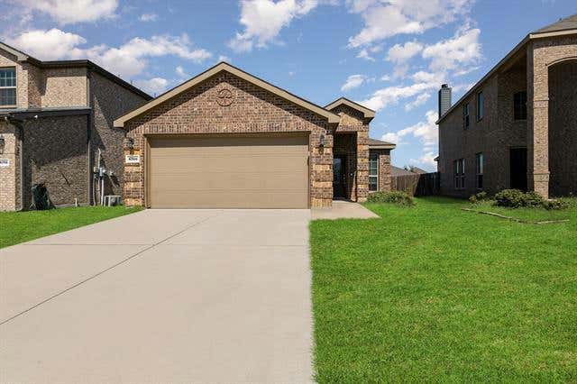 8709 TENDERFOOT LN, AUBREY, TX 76227, photo 1 of 14