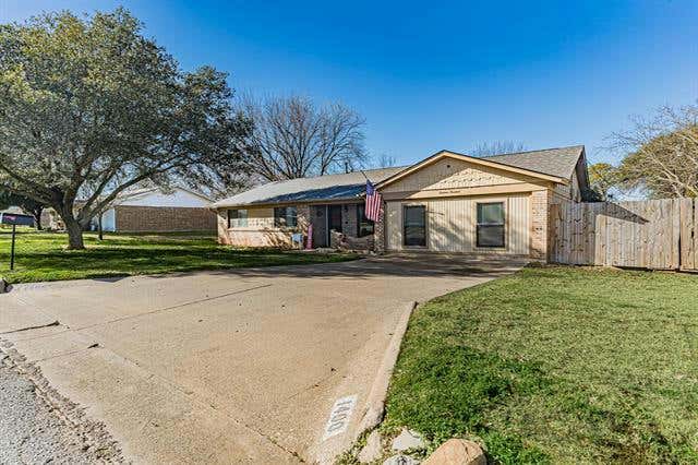 1400 SE 24TH AVE, MINERAL WELLS, TX 76067, photo 1 of 35