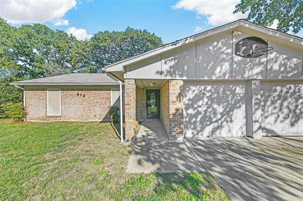 812 LAKE CREST PKWY, AZLE, TX 76020, photo 3 of 28