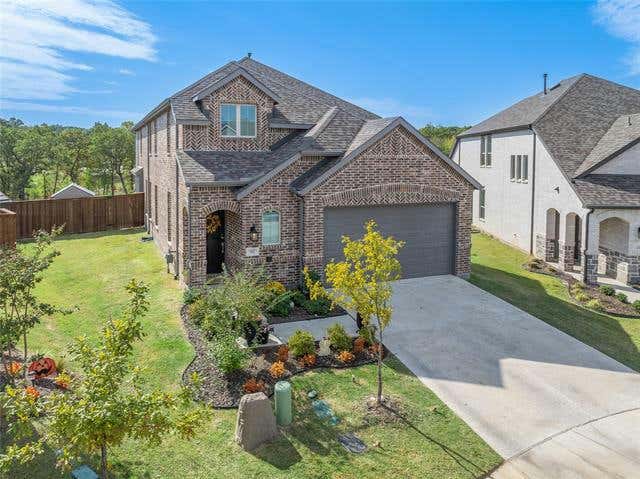 3942 OAK CREEK CIR, DENISON, TX 75020, photo 1 of 32