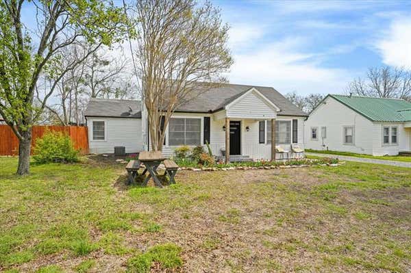 503 S PEARL ST, TRENTON, TX 75490, photo 4 of 30