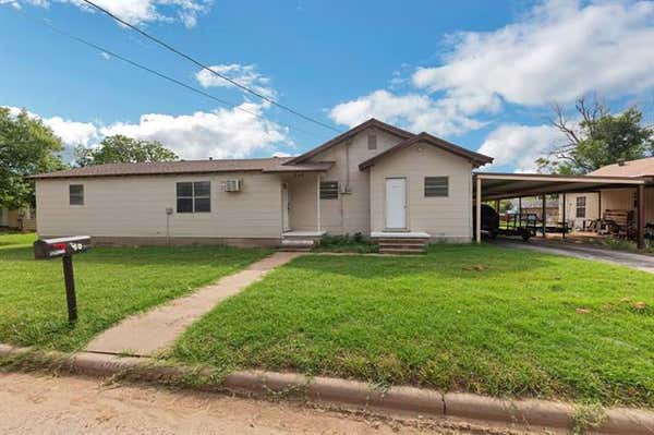 920 N 3RD AVE, MUNDAY, TX 76371 - Image 1