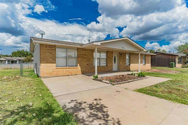 1911 SE 14TH ST, MINERAL WELLS, TX 76067, photo 1 of 22