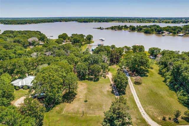 2400 N SHORE DR, BONHAM, TX 75418, photo 1 of 27