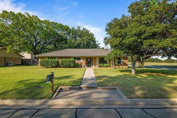 302 MAGNOLIA ST, DENTON, TX 76201 - Image 1