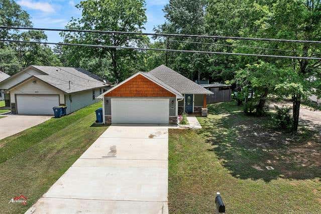 1502 S COMMERCE ST, KILGORE, TX 75662, photo 1 of 28