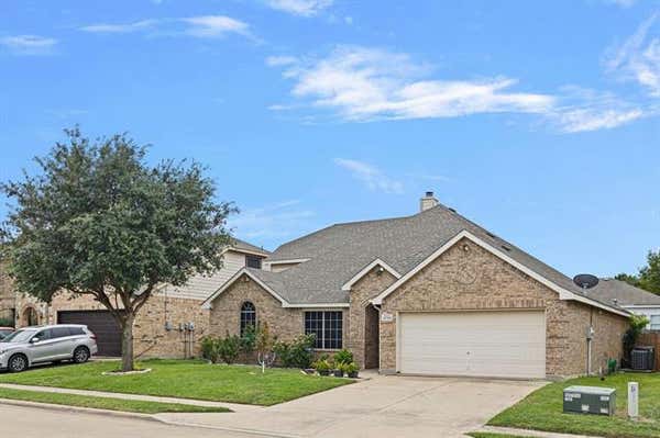 12109 TREELINE DR, FORT WORTH, TX 76036, photo 3 of 38