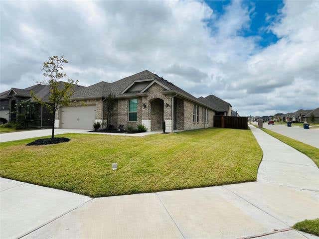 651 CONGRESSIONAL AVE, RED OAK, TX 75154, photo 1 of 17