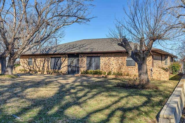 2309 DONNYVILLE CT, FORT WORTH, TX 76119, photo 1 of 21