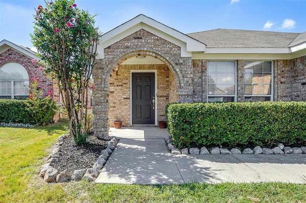 9074 RUSHING RIVER DR, FORT WORTH, TX 76118, photo 3 of 34