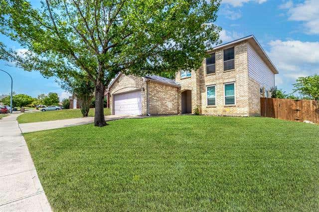 5512 SEAFIELD LN, FORT WORTH, TX 76135, photo 1 of 26